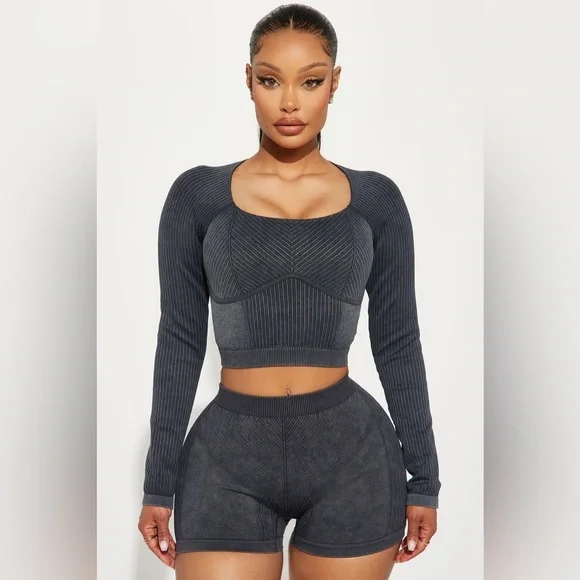 Fashion Nova Morning Cycling Seamless Active Top - Black S/M - Picture 1 of 6
